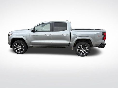 Used 2023 Chevrolet Colorado Z71 w/ Z71 Convenience Package 2 AWD/4WD image 3