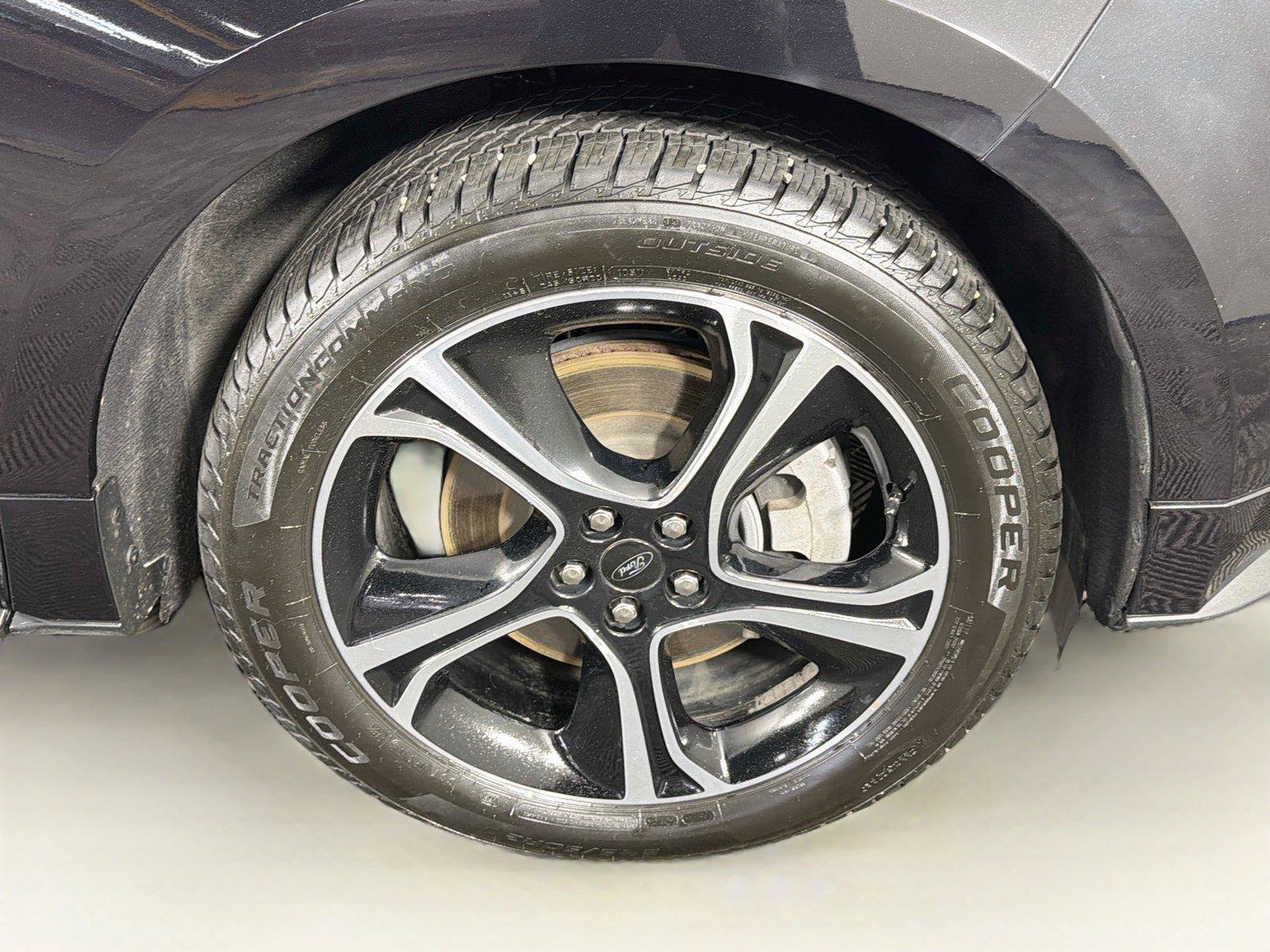 Used 2022 Ford Edge ST AWD/4WD image 36
