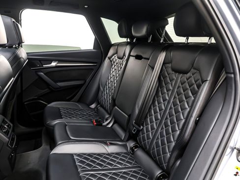 Used 2020 Audi SQ5 Premium Plus w/ Premium Plus Package image 8