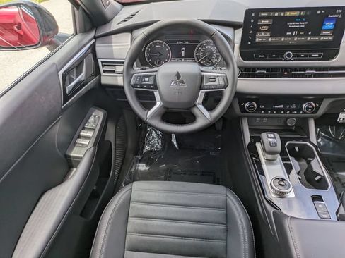 New 2026 Mitsubishi Outlander LE FWD image 16