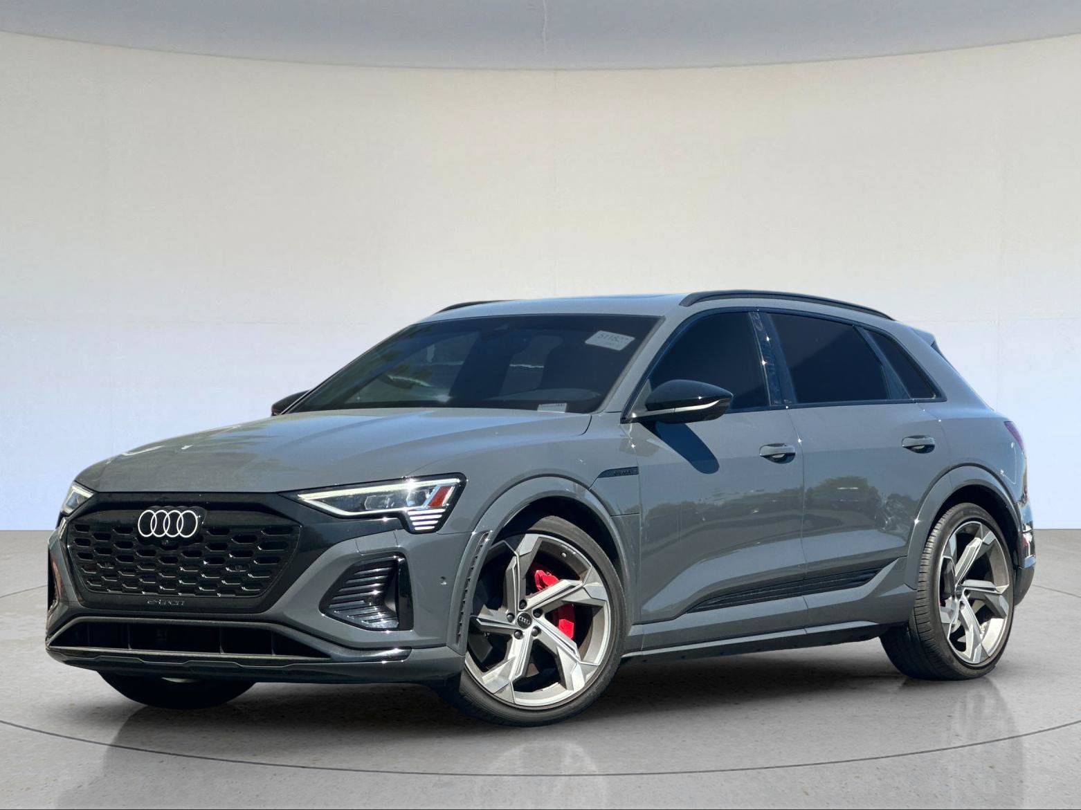 Used 2024 Audi SQ8 e-tron Premium Plus w/ Black Optic Package AWD/4WD image 2