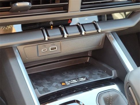 New 2025 Chevrolet Colorado Trail Boss w/ Midnight Edition image 19