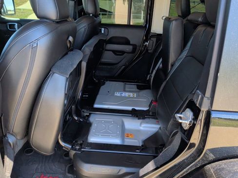 Used 2021 Jeep Wrangler Unlimited Sahara 4xe image 44