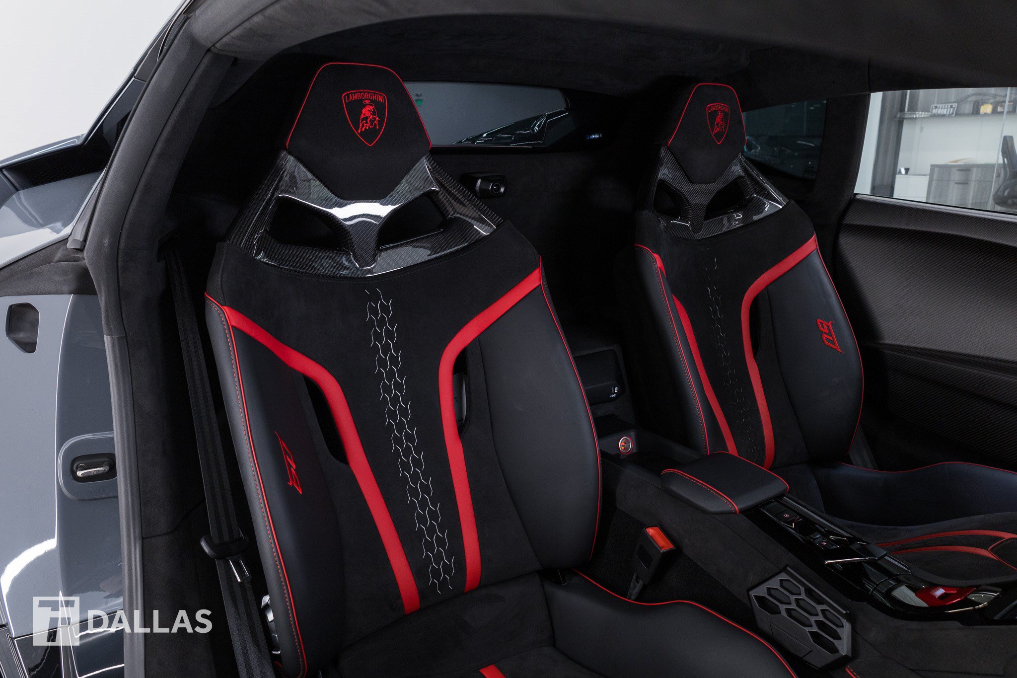 Used 2023 Lamborghini Huracan Tecnica RWD image 38