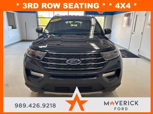 Used 2023 Ford Explorer XLT w/ Equipment Group 202A AWD/4WD image 2