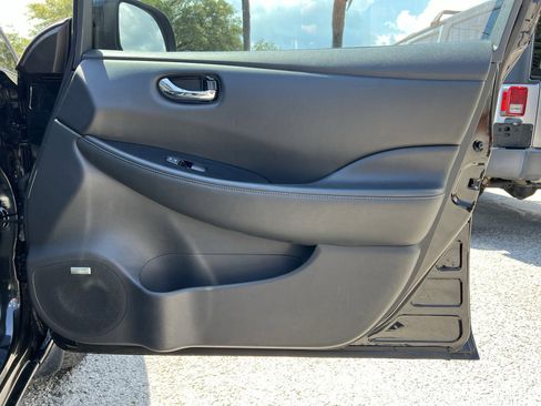 Used 2015 Nissan Leaf SL w/ Premium Package image 20