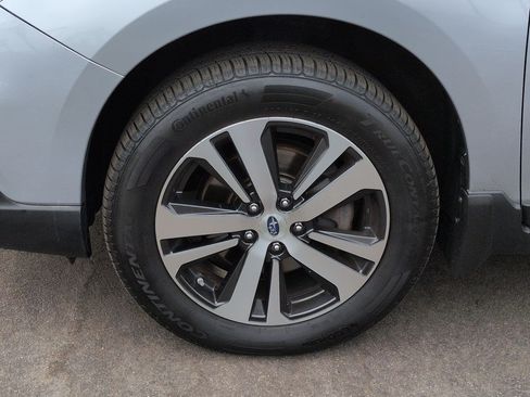 Used 2018 Subaru Outback 2.5i Limited AWD/4WD image 27