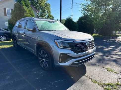 Used 2024 Volkswagen Atlas SEL Premium R-Line AWD/4WD image 1
