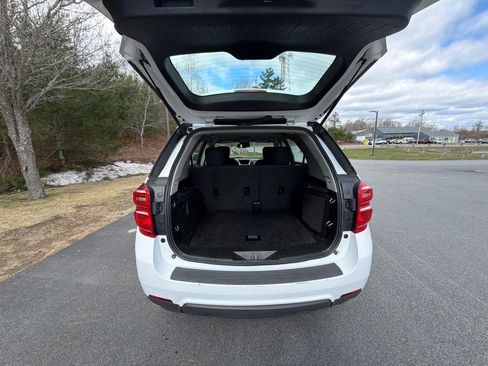 Used 2017 Chevrolet Equinox LS image 7