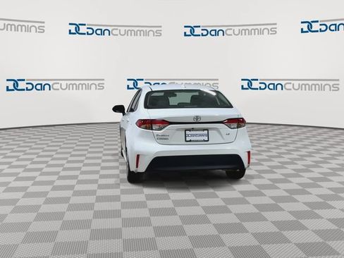 Used 2024 Toyota Corolla LE FWD image 8