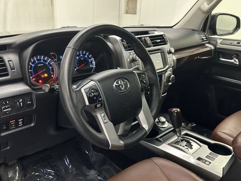 Used 2014 Toyota 4Runner Limited AWD/4WD image 21