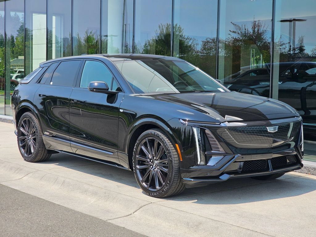 New 2026 Cadillac Lyriq V AWD/4WD image 7
