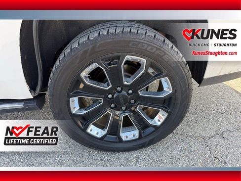 Used 2019 GMC Yukon Denali w/ Denali Ultimate Package image 18