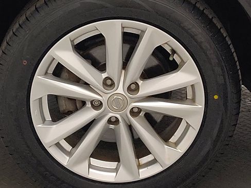 Used 2017 Nissan Rogue Sport SV FWD image 31