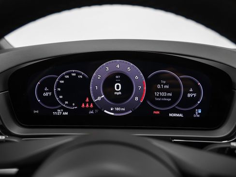 Used 2024 Porsche Cayenne image 27