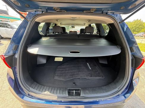 Used 2019 Hyundai Santa Fe SE AWD/4WD image 16