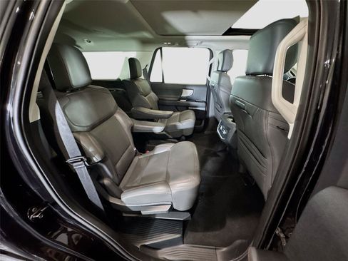 Used 2025 Ford Expedition Active AWD/4WD image 24