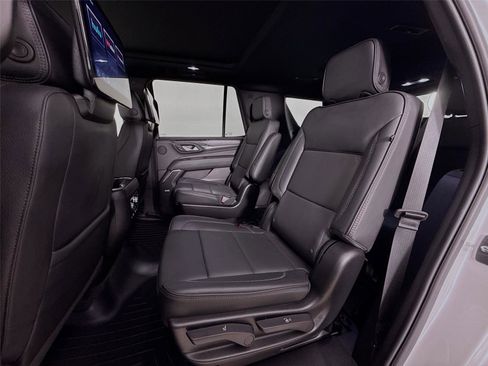 Used 2024 GMC Yukon Denali w/ Advanced Technology Package AWD/4WD image 27