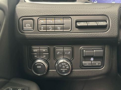 Used 2024 GMC Yukon Denali w/ LPO, Floor Liner Package image 25