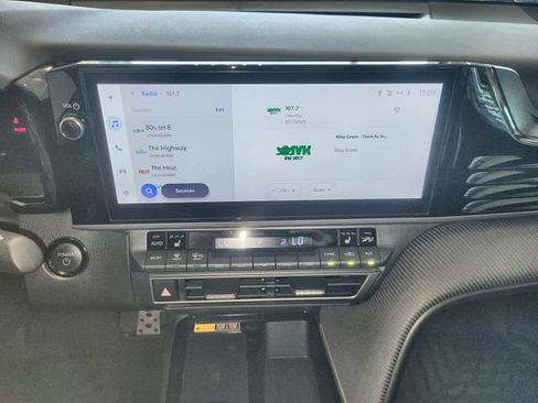Used 2025 Toyota Camry SE w/ Multimedia Upgrade Package FWD image 16