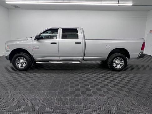 Used 2018 RAM 3500 Tradesman w/ Chrome Appearance Group AWD/4WD image 2