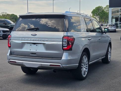 Used 2023 Ford Expedition Platinum AWD/4WD image 4