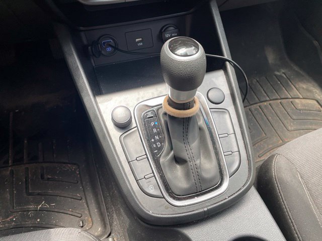 Used 2022 Hyundai Kona SEL FWD image 11