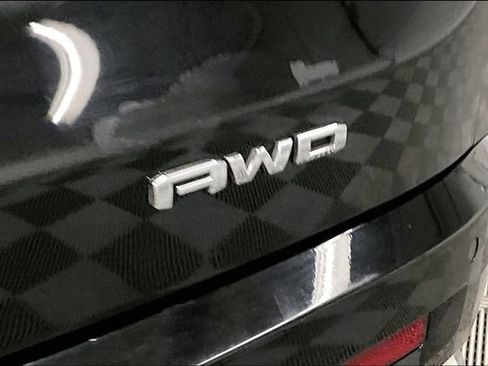 Used 2022 GMC Acadia Denali w/ GMC Pro Grade Package AWD/4WD image 9