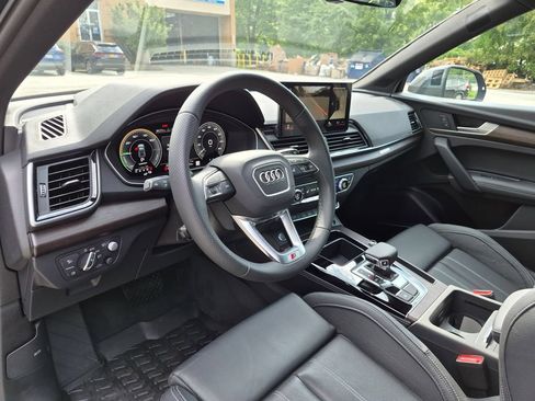 Used 2024 Audi Q5 e Prestige w/ Prestige Package AWD/4WD image 16