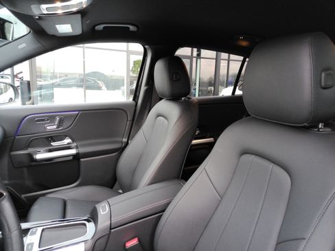 Certified 2025 Mercedes-Benz GLA 250 GLA 250W4 image 13