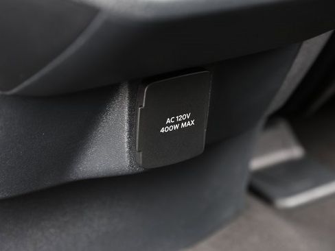 Used 2025 Ford Expedition Platinum w/ Driver's Package image 23