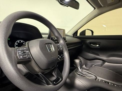 Used 2025 Honda HR-V LX image 15