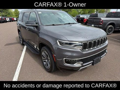 Certified 2024 Jeep Wagoneer Series II w/ Flexible Seating Group AWD/4WD image 2