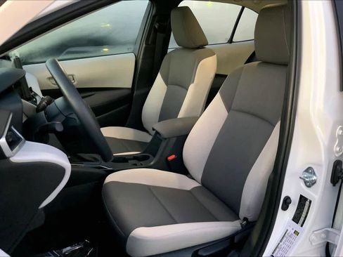 Used 2026 Toyota Corolla LE FWD image 8