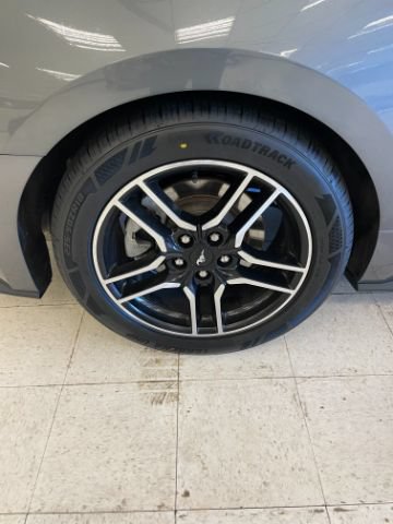 Used 2022 Ford Mustang Premium RWD image 30