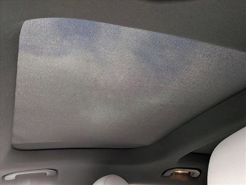 Used 2018 Mercedes-Benz GLA 250 image 12