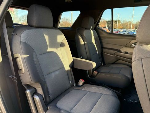 Used 2023 Chevrolet Traverse LT image 31