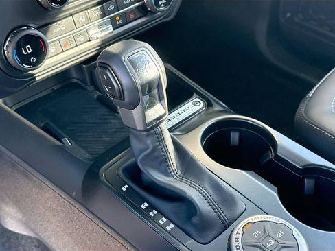 New 2025 Ford Bronco Outer Banks AWD/4WD image 25