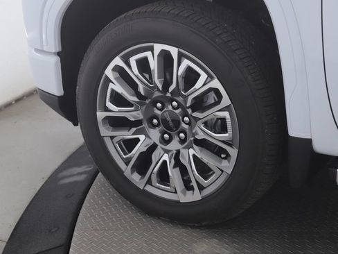 Used 2026 GMC Sierra 1500 Denali Ultimate AWD/4WD image 13