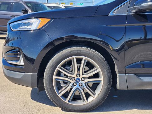 Used 2021 Ford Edge Titanium w/ Equipment Group 301A image 9