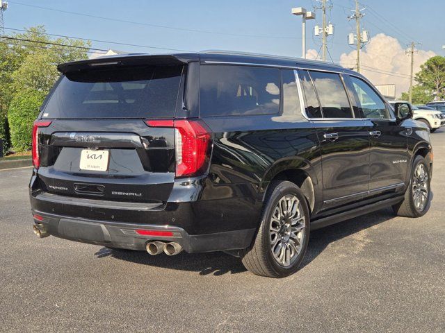 Used 2023 GMC Yukon XL Denali Ultimate AWD/4WD image 7