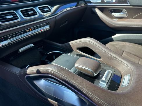 Used 2023 Mercedes-Benz GLS 450 4MATIC image 18