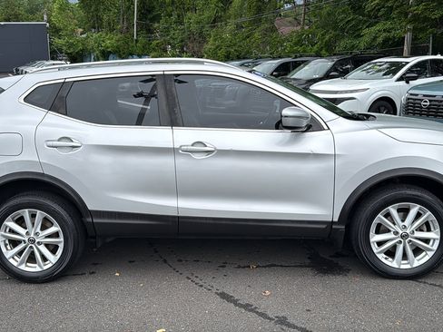 Used 2019 Nissan Rogue Sport SV AWD/4WD image 26