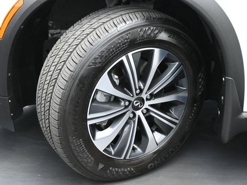 Used 2025 INFINITI QX60 Pure AWD/4WD image 23