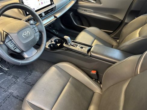 Certified 2024 Toyota Prius XLE FWD image 12