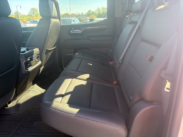 Used 2023 GMC Sierra 1500 SLT w/ SLT Premium Plus Package AWD/4WD image 30