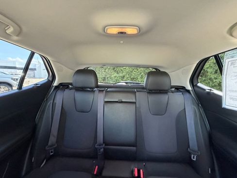 Used 2025 Buick Encore GX Preferred w/ Comfort Package image 3