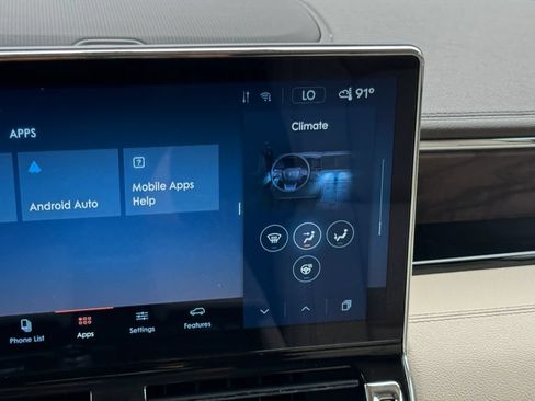 Used 2024 Lincoln Navigator Reserve AWD/4WD image 17