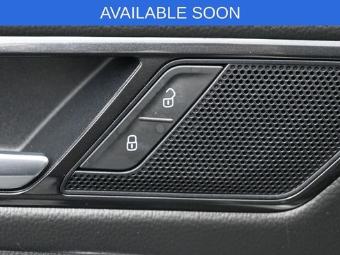 Used 2023 Volkswagen Tiguan SE R-Line image 14