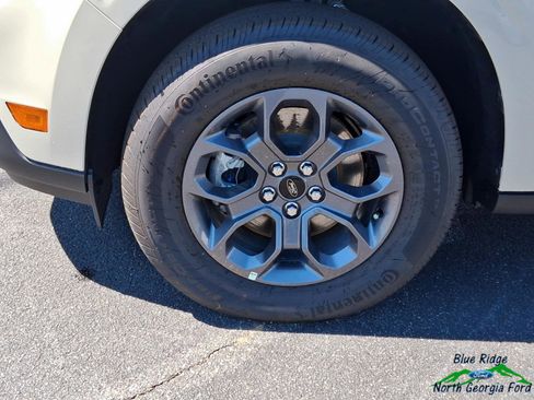 New 2025 Ford Maverick XLT w/ XLT Luxury Package image 9